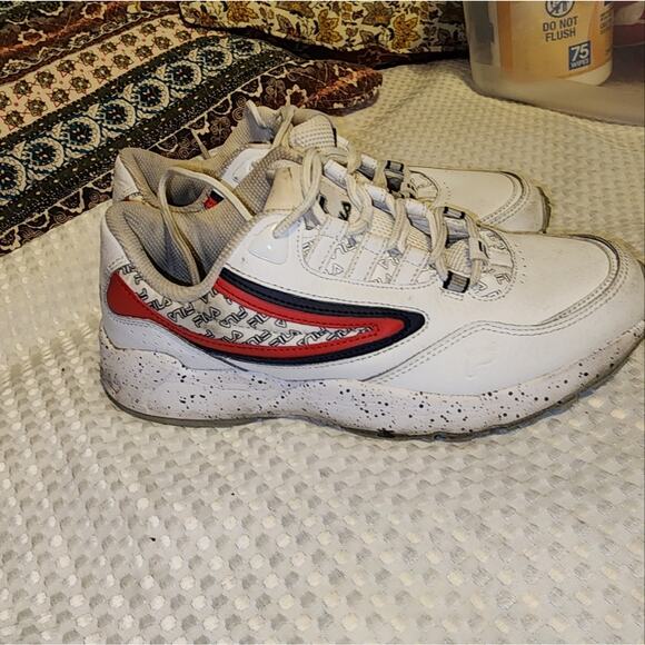 FILA EUC WOMEN'S SIZE 9 CLOCKWORK SNEAKERS SHOES - Picture 1 of 9